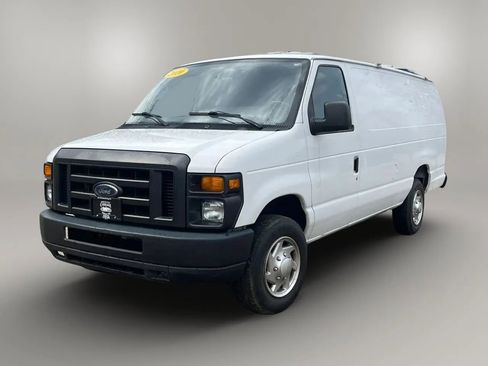 Used 2010 Ford E-150 and Econoline 150 Extended RWD image 1