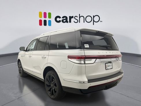 Used 2024 Lincoln Navigator Reserve AWD/4WD image 3