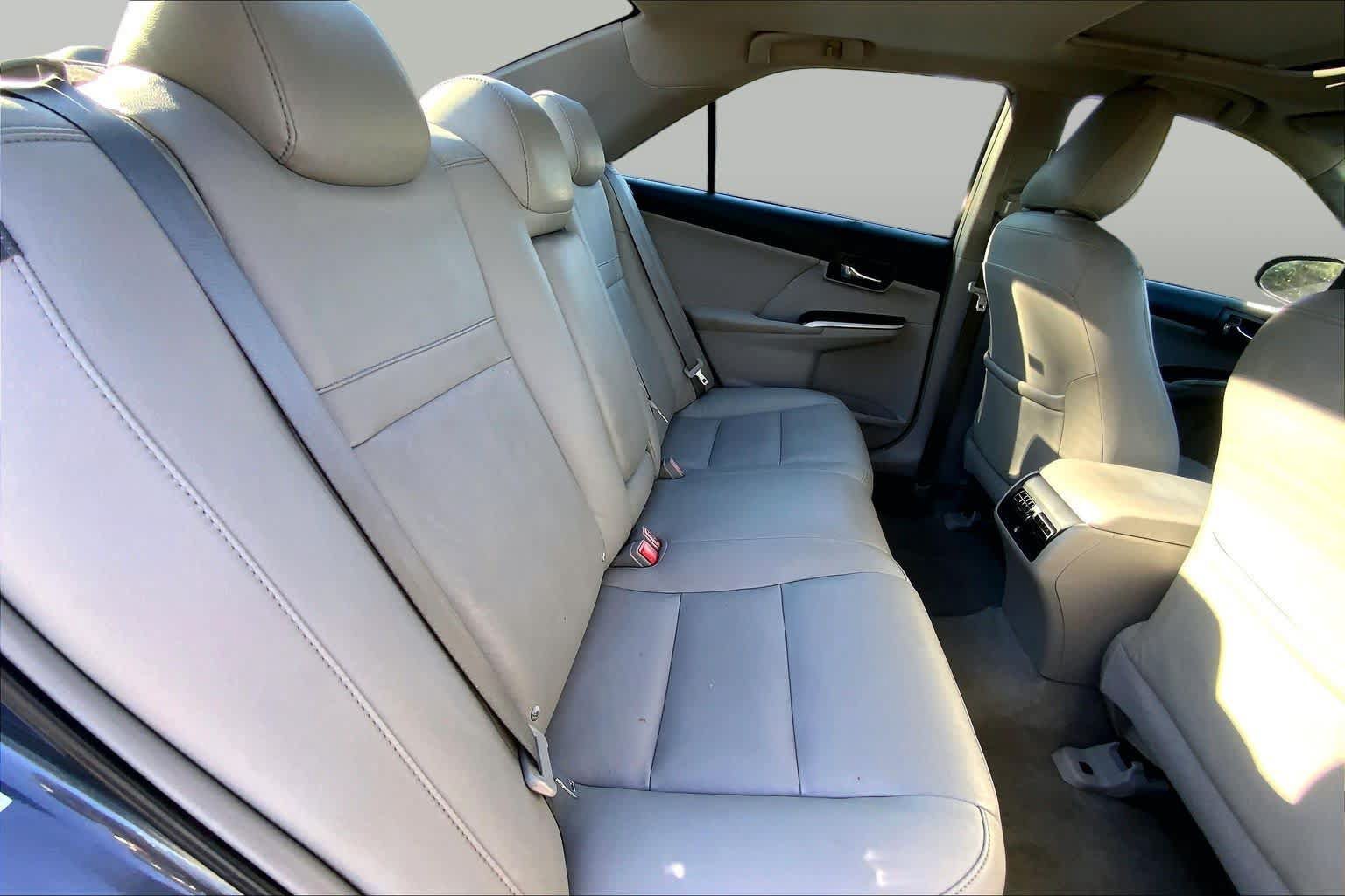 Used 2012 Toyota Camry XLE FWD image 18