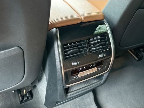 Certified 2023 BMW X6 xDrive40i w/ M Sport Package image 22