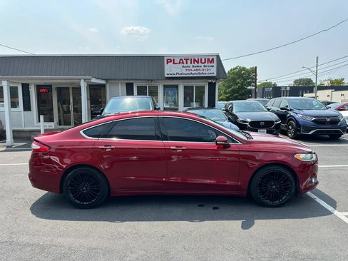 Used 2016 Ford Fusion SE w/ Equipment Group 202A FWD image 4