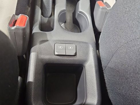 Used 2022 Nissan Versa SV w/ Trunk Package image 25