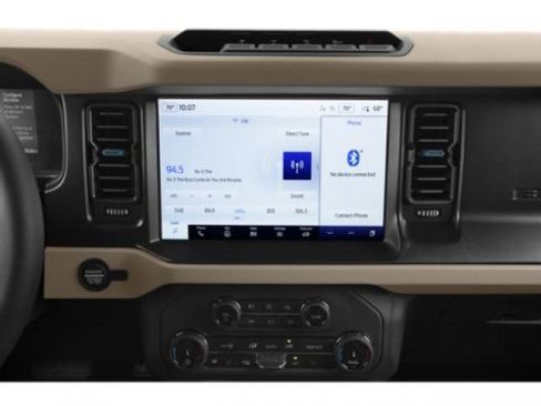 Used 2023 Ford Bronco Wildtrak image 13