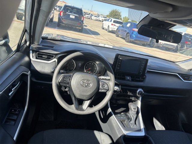 Used 2019 Toyota RAV4 XLE FWD image 7