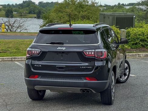 Used 2017 Jeep Compass Limited w/ Navigation Group AWD/4WD image 14