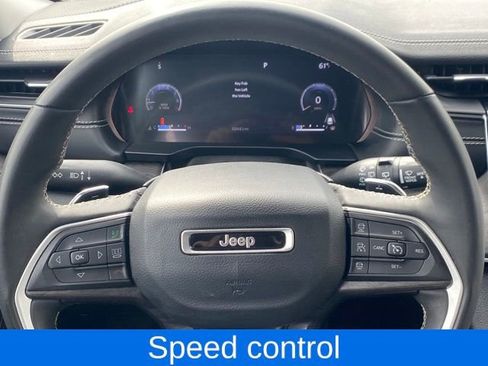 Used 2023 Jeep Grand Cherokee Limited image 9