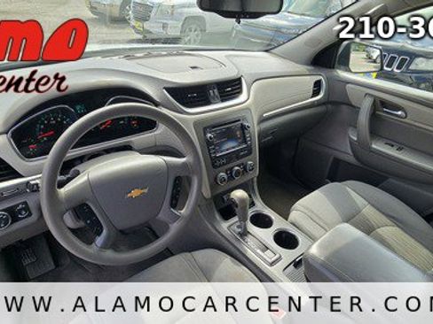 Used 2017 Chevrolet Traverse LS FWD image 34