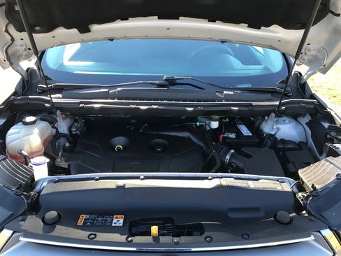 Used 2018 Ford Edge SE image 54