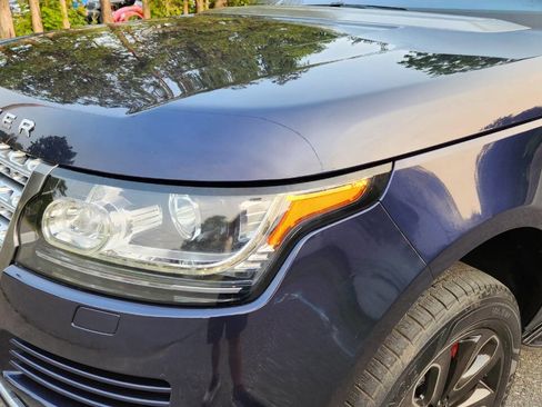 Used 2017 Land Rover Range Rover HSE image 24