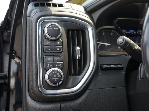 Used 2020 GMC Sierra 3500 AT4 w/ AT4 Premium Package AWD/4WD image 16