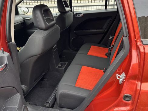 Used 2009 Dodge Caliber SXT image 5