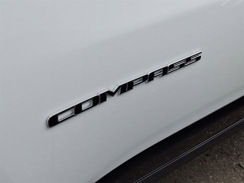 New 2024 Jeep Compass Limited w/ Elite Group image 7