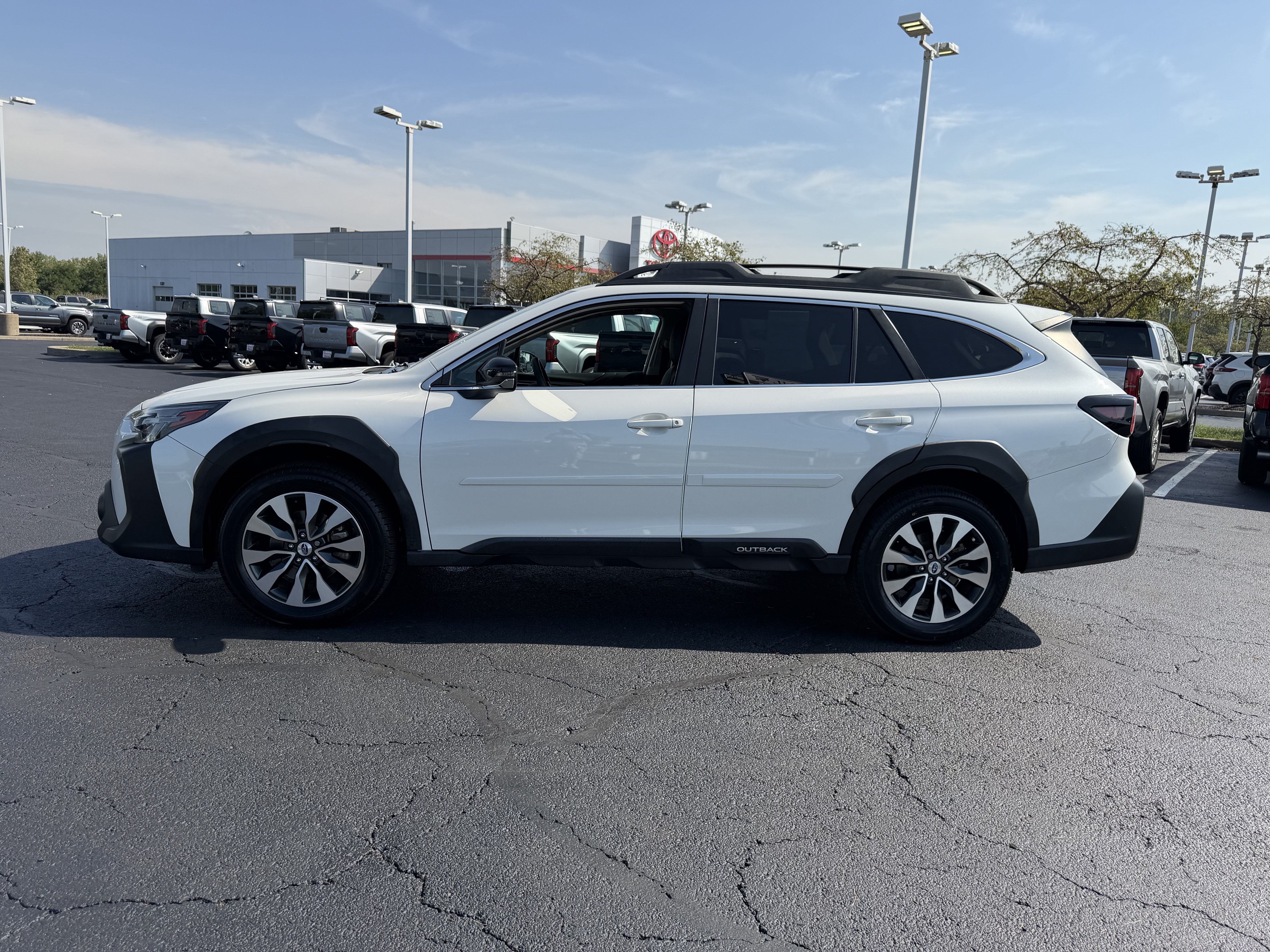 Used 2024 Subaru Outback Limited XT AWD/4WD image 4