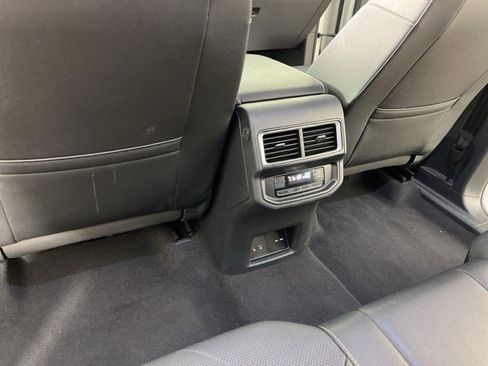 Used 2025 Volkswagen Atlas SE image 38