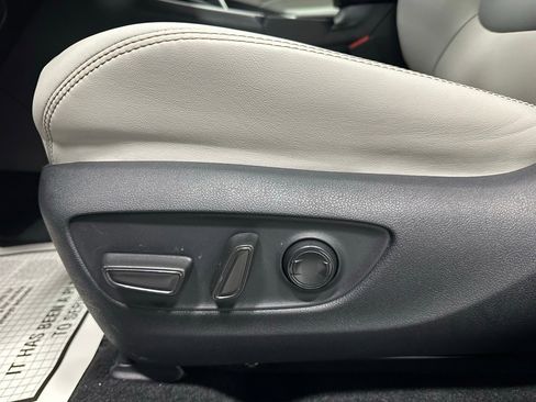 Used 2025 Toyota RAV4 XLE Premium image 12