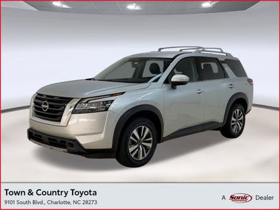 Used 2023 Nissan Pathfinder SL