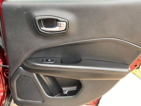 Used 2021 Jeep Compass Latitude FWD image 42