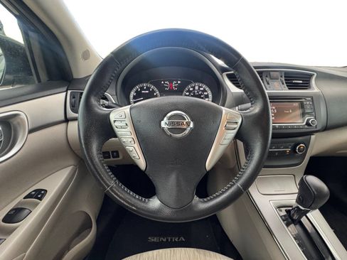 Used 2015 Nissan Sentra SV FWD image 13