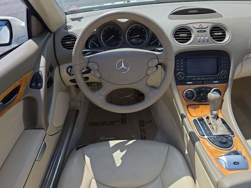 Used 2007 Mercedes-Benz SL 550 image 6