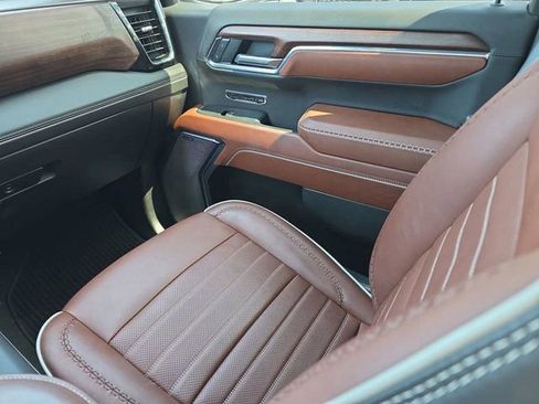 Used 2024 GMC Sierra 1500 Denali Ultimate image 21