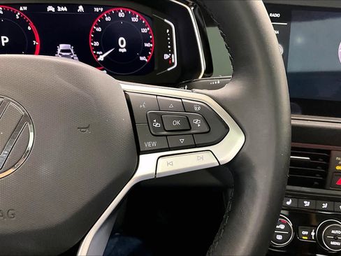 Used 2022 Volkswagen Jetta SEL image 24