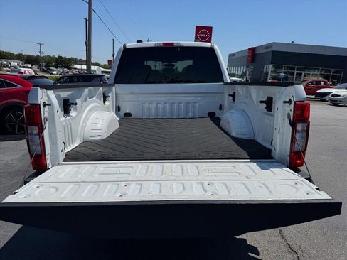 Used 2022 Ford F250 XLT AWD/4WD image 11