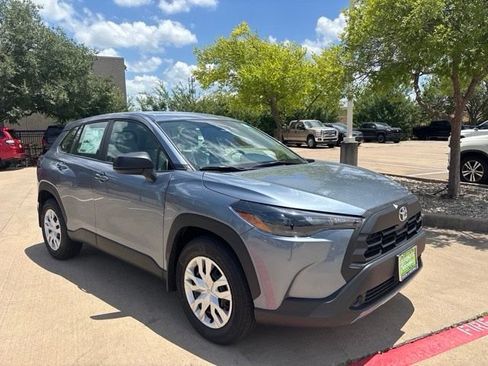 Used 2026 Toyota Corolla Cross L FWD image 3