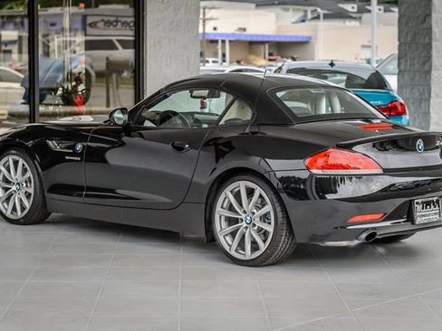 Used 2011 BMW Z4 sDrive35i RWD image 11