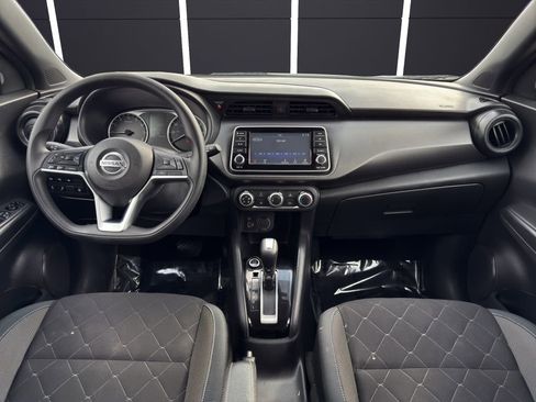 Used 2020 Nissan Kicks S image 13