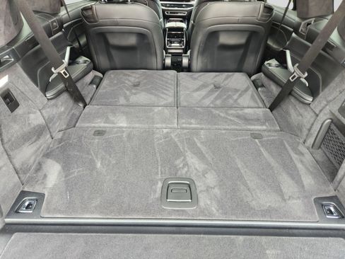 Used 2025 BMW X7 M60i AWD/4WD image 28