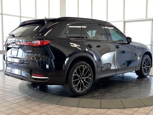 Certified 2025 MAZDA CX-70 Plug-In Hybrid w/ Premium Plus AWD/4WD image 8