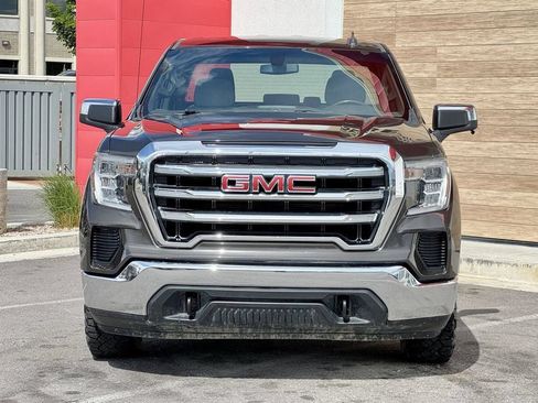 Used 2021 GMC Sierra 1500 SLE w/ Remote Start Package AWD/4WD image 3