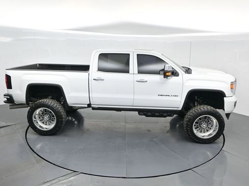 Used 2017 GMC Sierra 2500 Denali w/ Duramax Plus Package image 52