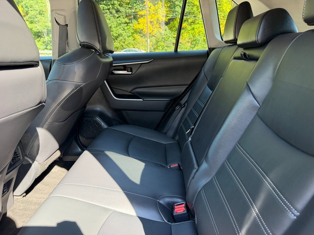 Certified 2023 Toyota RAV4 XLE Premium AWD/4WD image 17