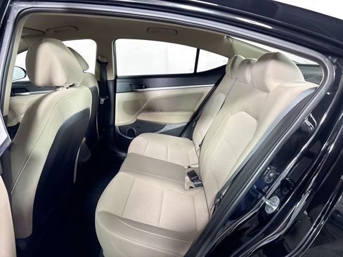 Used 2019 Hyundai Elantra SEL image 19