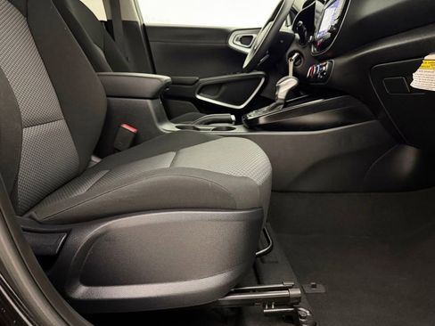 Used 2023 Kia Soul LX w/ Option Group 015 image 40