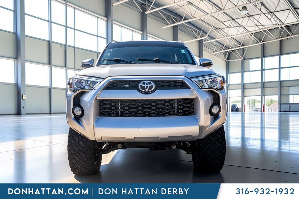 Used 2018 Toyota 4Runner SR5 Premium AWD/4WD image 26