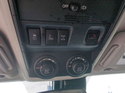 Used 2022 Toyota 4Runner TRD Off-Road AWD/4WD image 22