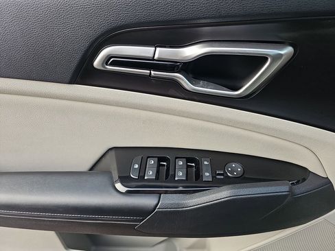 Used 2023 Kia Sportage EX image 31