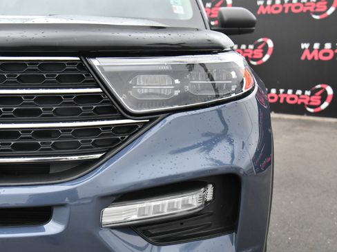 Used 2021 Ford Explorer XLT w/ Equipment Group 202A RWD image 11
