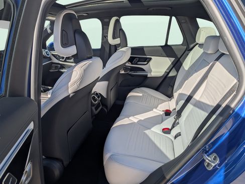 Used 2023 Mercedes-Benz GLC 300 w/ AMG Line image 21