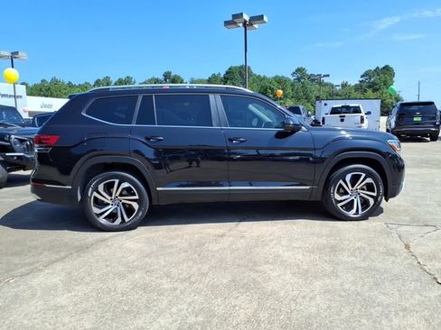 Used 2023 Volkswagen Atlas SEL AWD/4WD image 2