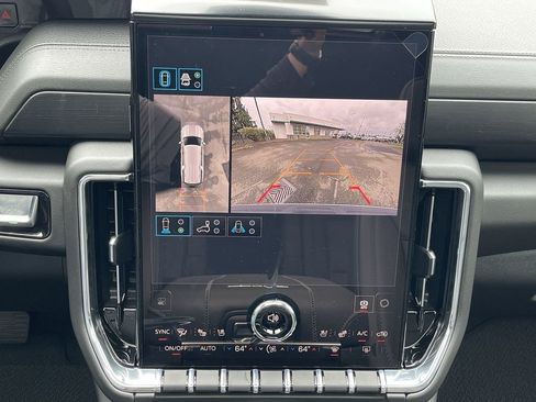 New 2026 GMC Yukon XL Denali AWD/4WD image 15