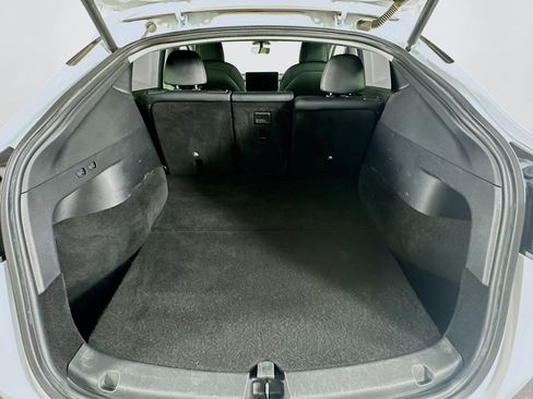 Used 2021 Tesla Model Y Long Range image 28