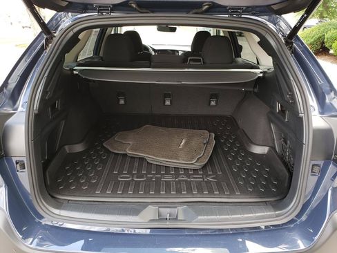 Used 2025 Subaru Outback Premium AWD/4WD image 15