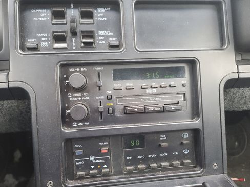 Used 1986 Chevrolet Corvette Coupe image 11