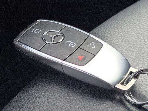 Used 2023 Mercedes-Benz GLA 250 4MATIC image 37