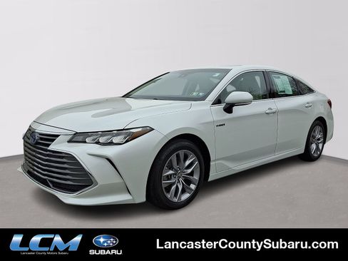 Used 2021 Toyota Avalon XLE image 1