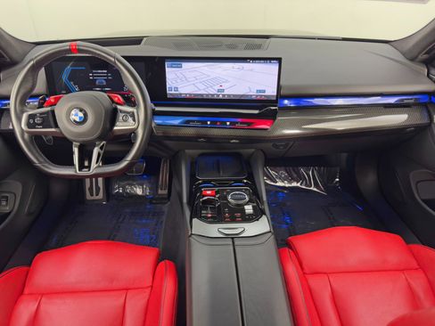 Used 2025 BMW M5 w/ Carbon Package image 13