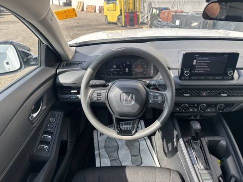 Used 2025 Honda Accord SE image 26